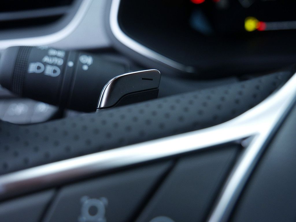 Fahrzeugabbildung Renault Captur Techno TCe 140 EDC Mild Hybrid