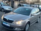 Skoda Octavia 1.8 TSI Ambiente Combi - Skoda Octavia aus 2011: Combi