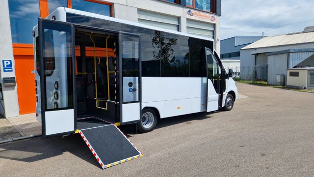 Mercedes-Benz Heckniederflur Sprinter 517 / 4 er Bestuhlung