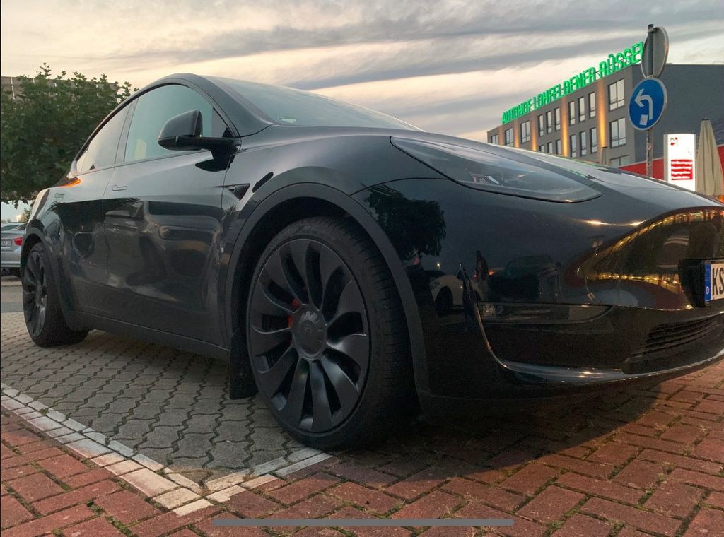 Image of Tesla Model Y