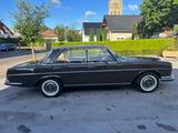 Mercedes-Benz S 280 - Mercedes-Benz S 280 mit Benzin-Antrieb