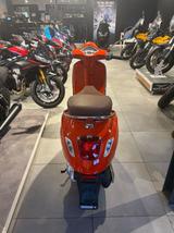 Vespa Primavera 50 LED USB ALU KAT NUR 1265 KM - VESPA PRIMAVERA