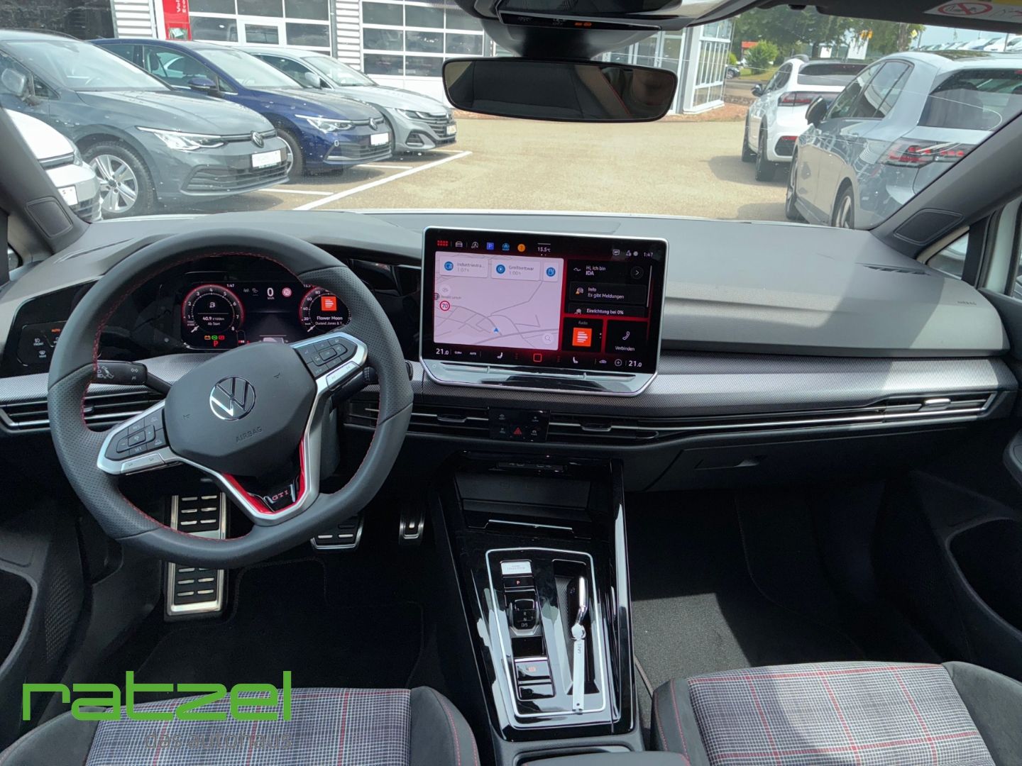 Fahrzeugabbildung Volkswagen Golf GTI VIII 2.0TSI DSG BBS-Felgen+LED+AHK+PDC