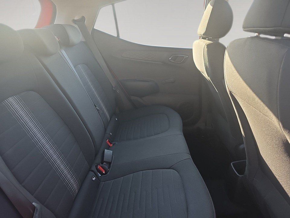 Fahrzeugabbildung Hyundai i10 1.0i Trend Komfortpaket Navi