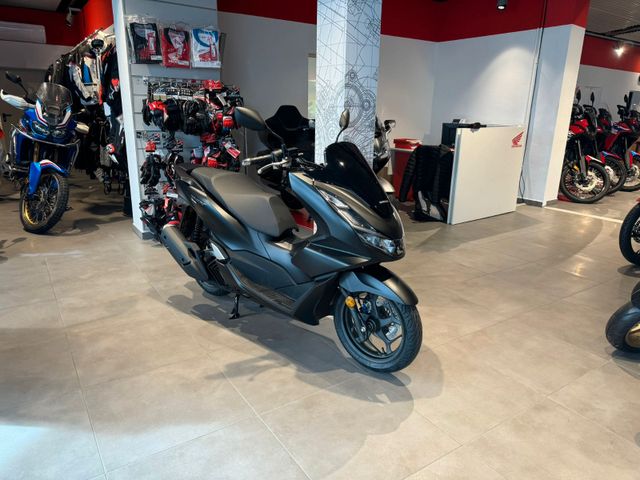 Honda PCX125 Matt Galaxy Black *Demobike*