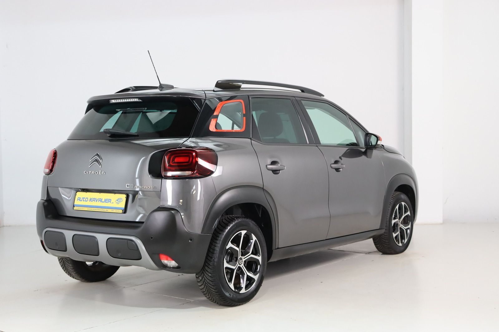 Fahrzeugabbildung Citroën C3 Aircross PT 110 Shine * LED * SHZ *