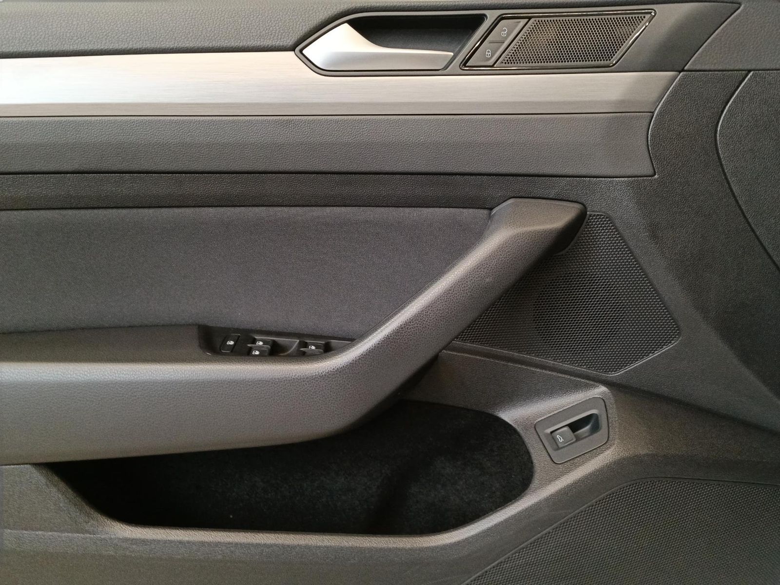 Volkswagen Passat Variant - Bild 17