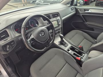 Volkswagen Golf - 12