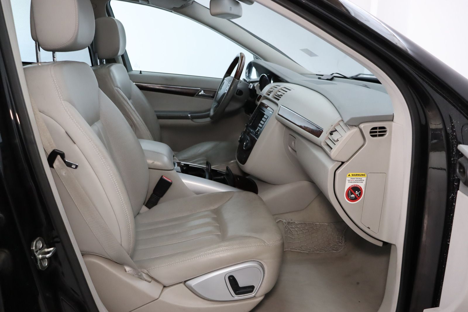 Fahrzeugabbildung Mercedes-Benz R 320 CDI 4MATIC * HUD * AHK * Navi