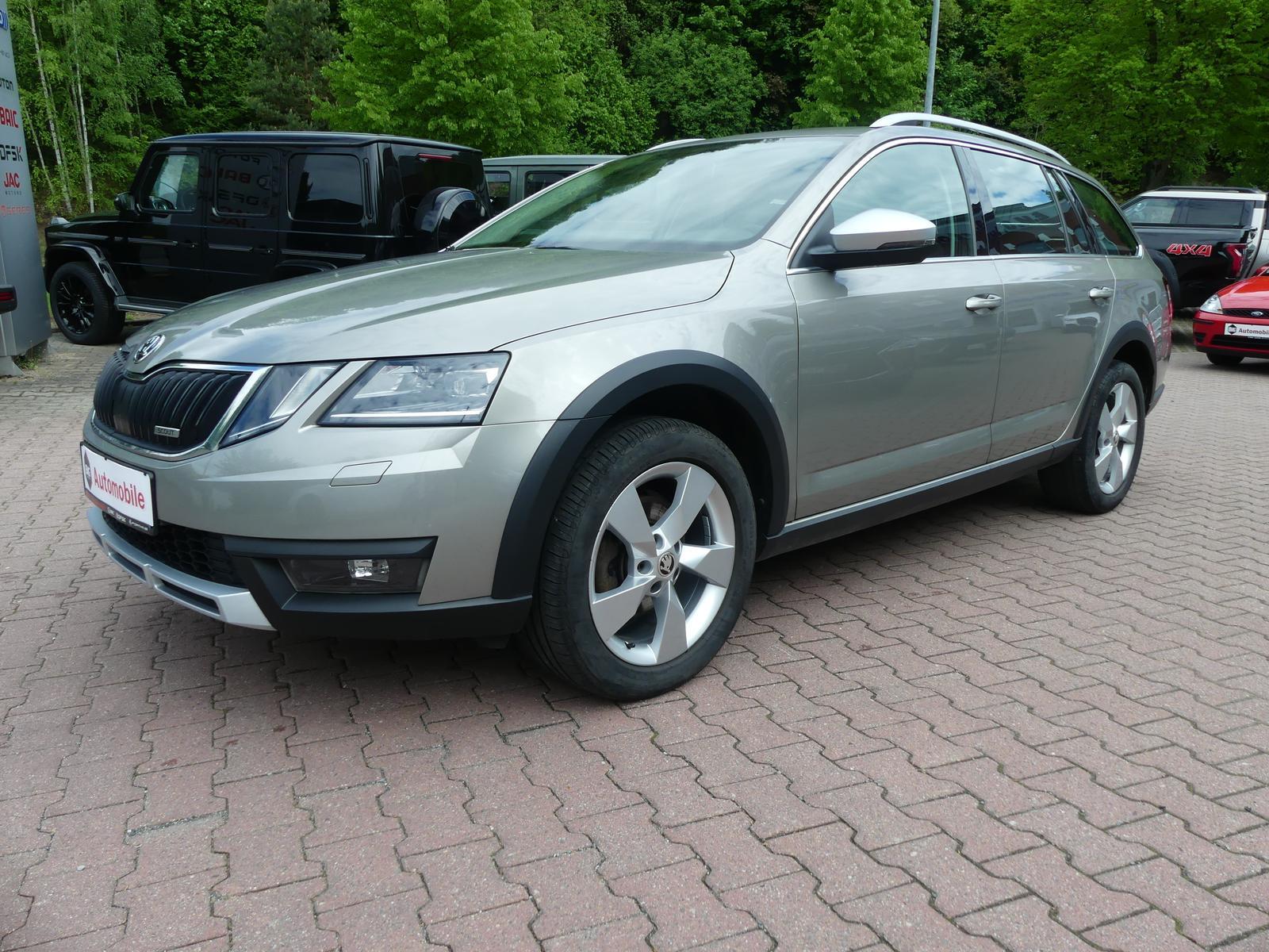 Skoda Octavia 2.0 TDI*AHK*Automatik*SHZ*Scheckheft*4x4