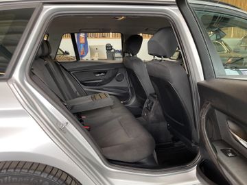 BMW 320d xDrive Touring Aut.*LED*NAVI*SHZ*PDC*ALLRAD