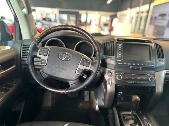 Toyota Land Cruiser 200 Executive