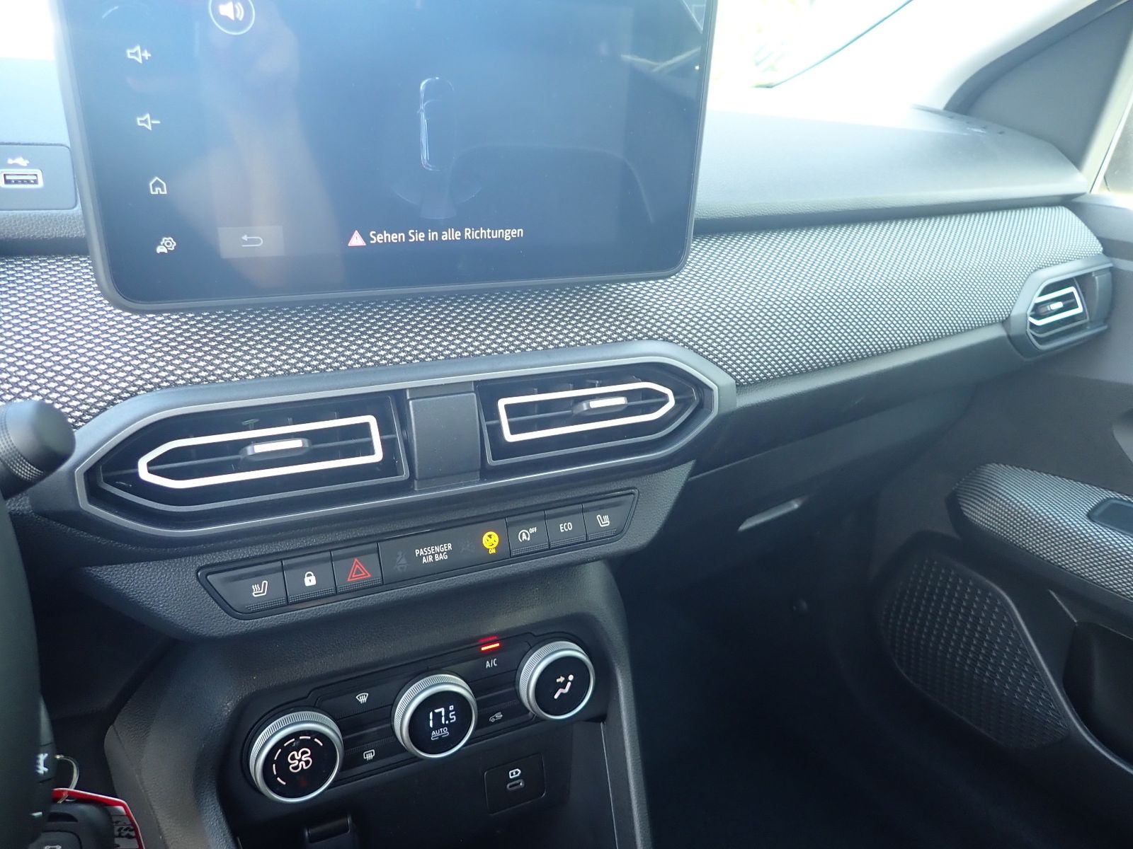 Fahrzeugabbildung Dacia Jogger Expression TCe 110 7-Sitzer