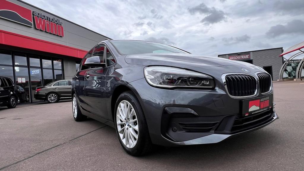 BMW 225