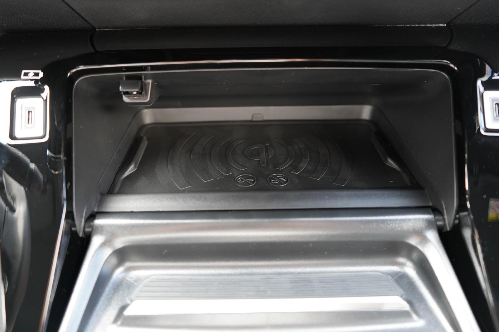 Peugeot 2008 PureTech 145 Aut. LED ACC Navi
