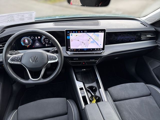 Passat Variant 2.0 TDI DSG ELEGANCE IQ.LIGHT+AHK