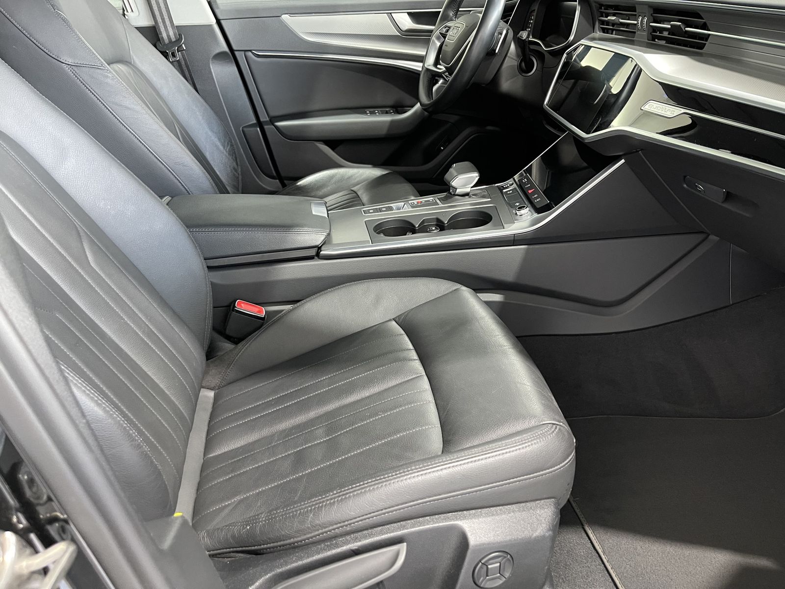 Fahrzeugabbildung Audi A6 50 TDI*Quattro*AHK*LED-Matrix*Leder*Cam*Pano*