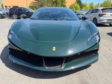 2021 Ferrari SF90 照片 2