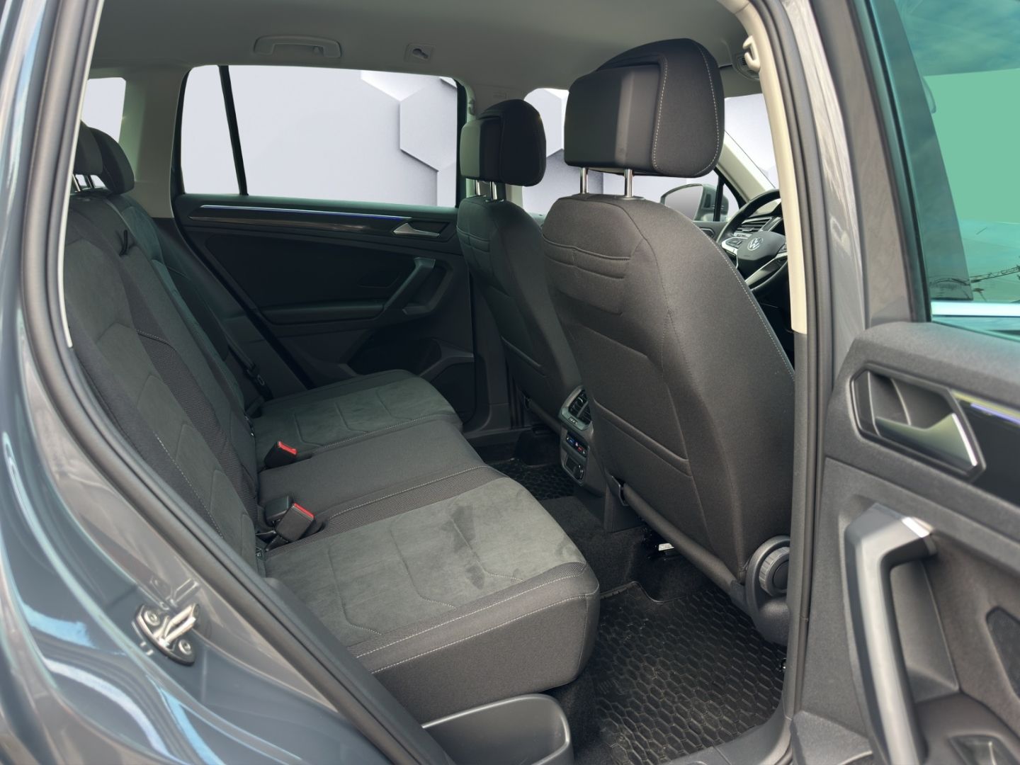 Tiguan eHybrid Elegance 1.4 TSI Hybrid 110kW AHZ