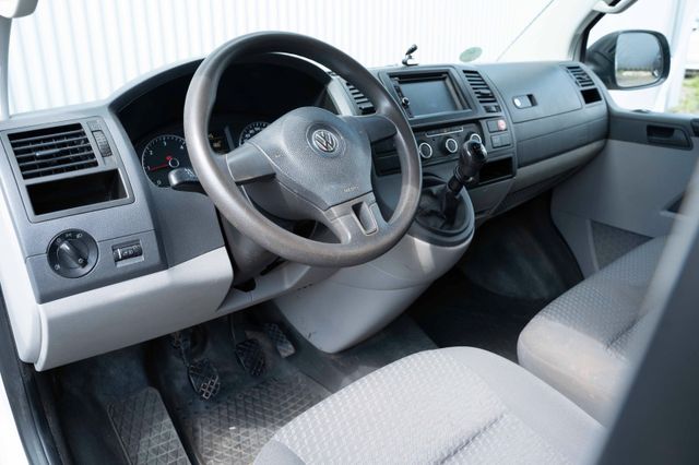 Fahrzeugabbildung Volkswagen T5 TRANSPORTER 2.0TDI KASTEN NAVI TEL AHK ALLWET