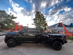 DODGE RAM 3500 Dually Crew Cab Limited 6.7TD HO