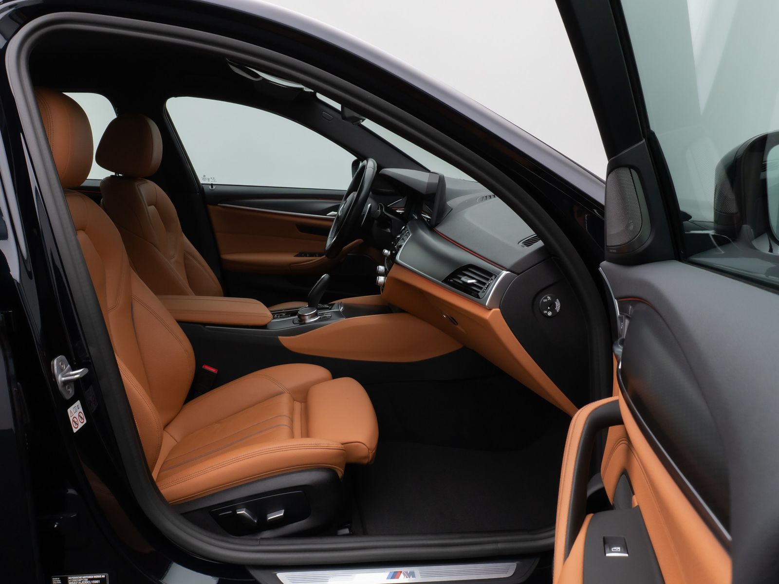 Fahrzeugabbildung BMW 540d xD  M Sport Laser Kamera HUD DAB H/K 19Zoll