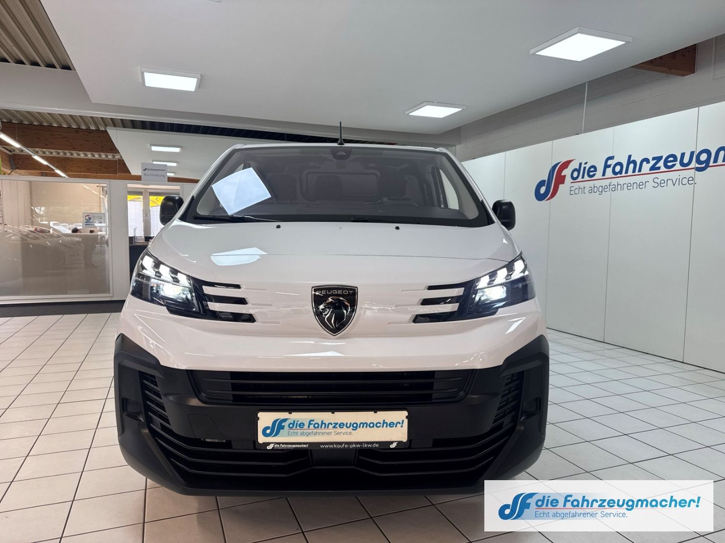 Fahrzeugabbildung Peugeot Expert Kasten Standard 1.5 BlueHDi 120 FAP EU6d