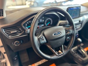 MYAUTOCENTER – Gebraucht- und Jahreswagen mit Werkstattservice in Pfaffenhofen Ford Focus *KEYLESS*TEMPO*SIHZ*LKHZ*NAVI*LED*