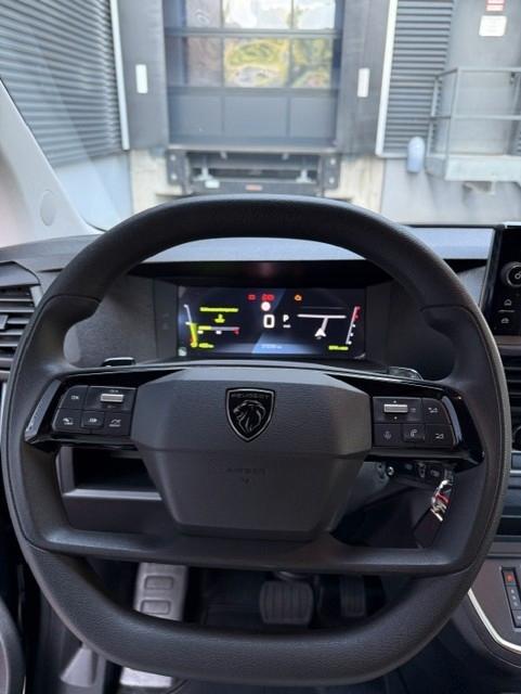 Peugeot Kasten Standard Doppelkabine 2.HD*SH*WR*AHK