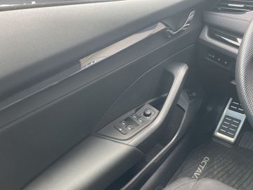 Skoda Octavia Combi IV 1.4 TSI iV DSG Sportline *HUD*