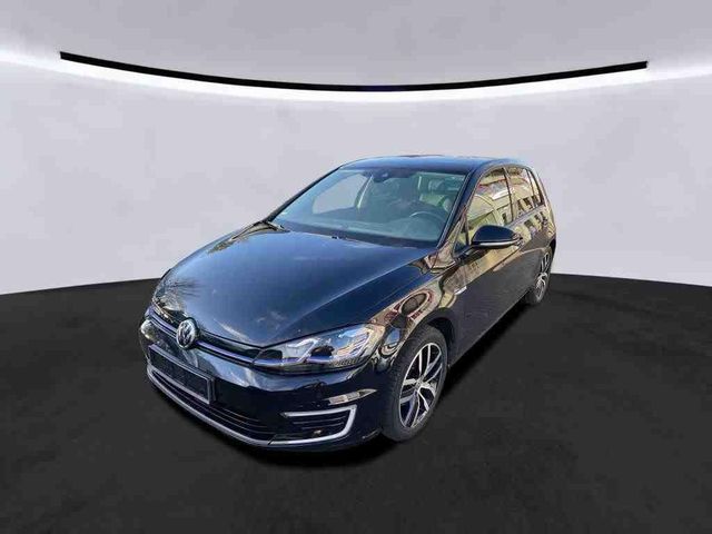 Volkswagen Golf VII Lim. e-Golf /TEMPO/ACC/VIRTUAL/MATRIX