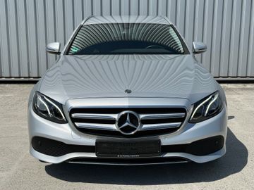 Mercedes E 220 - 2