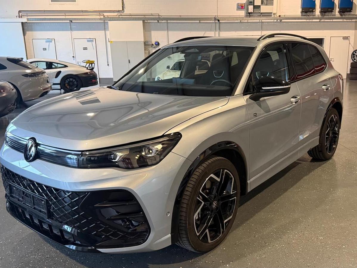 Volkswagen Tiguan R-Line AHK schw,Matrix,Massage,Head Up