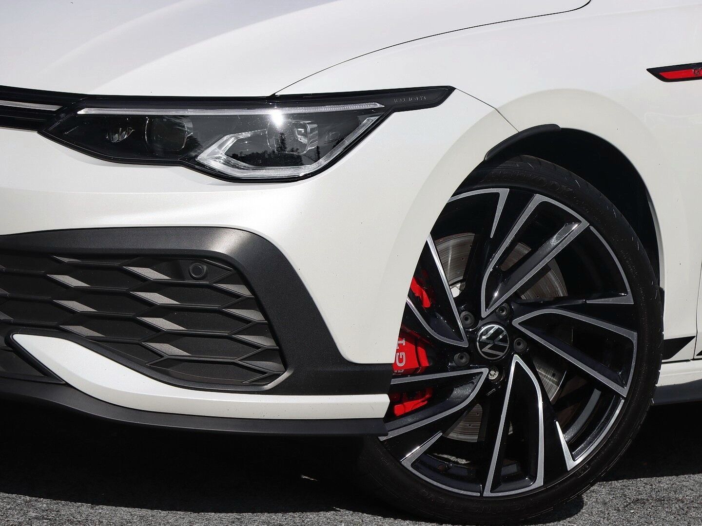 Volkswagen Golf GTI VIII Clubsport 2.0 TSI OPF DSG R-ABGAS foto 3