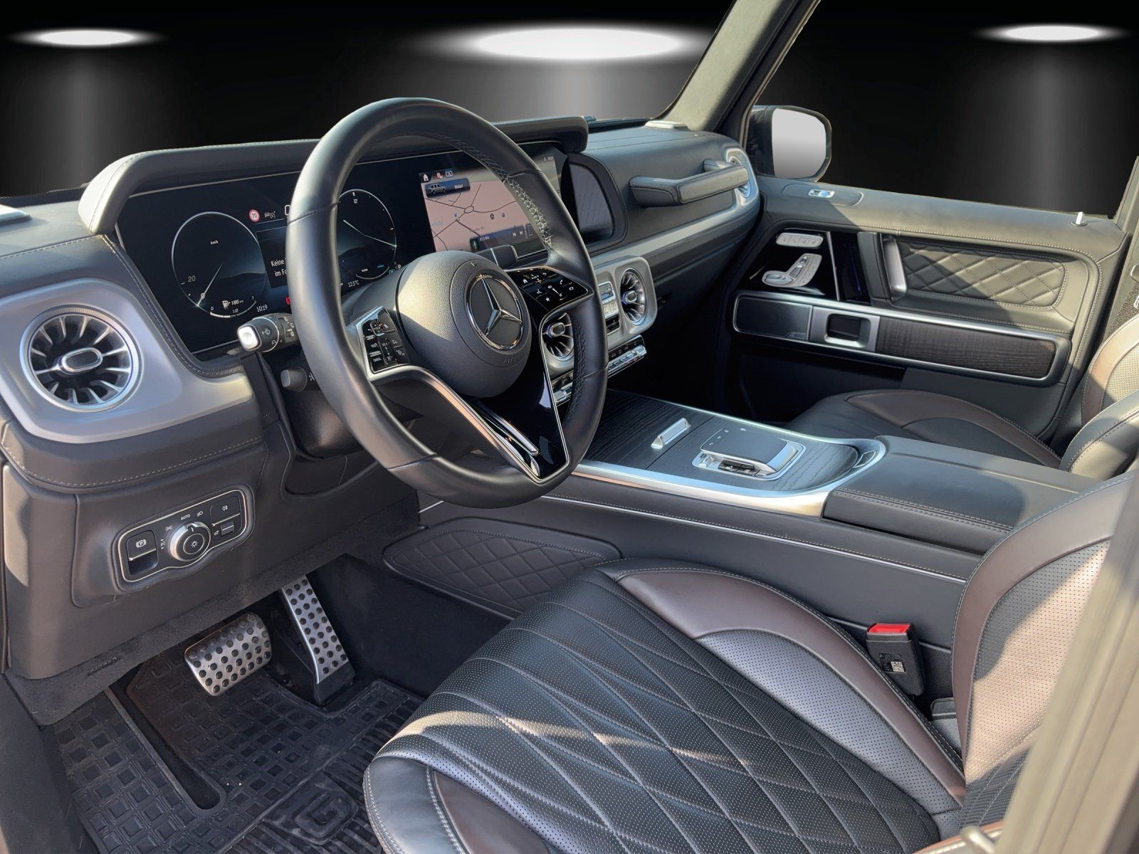 Fahrzeugabbildung Mercedes-Benz G450d Professlo SUPERIOR bicolour AHK Dachträger