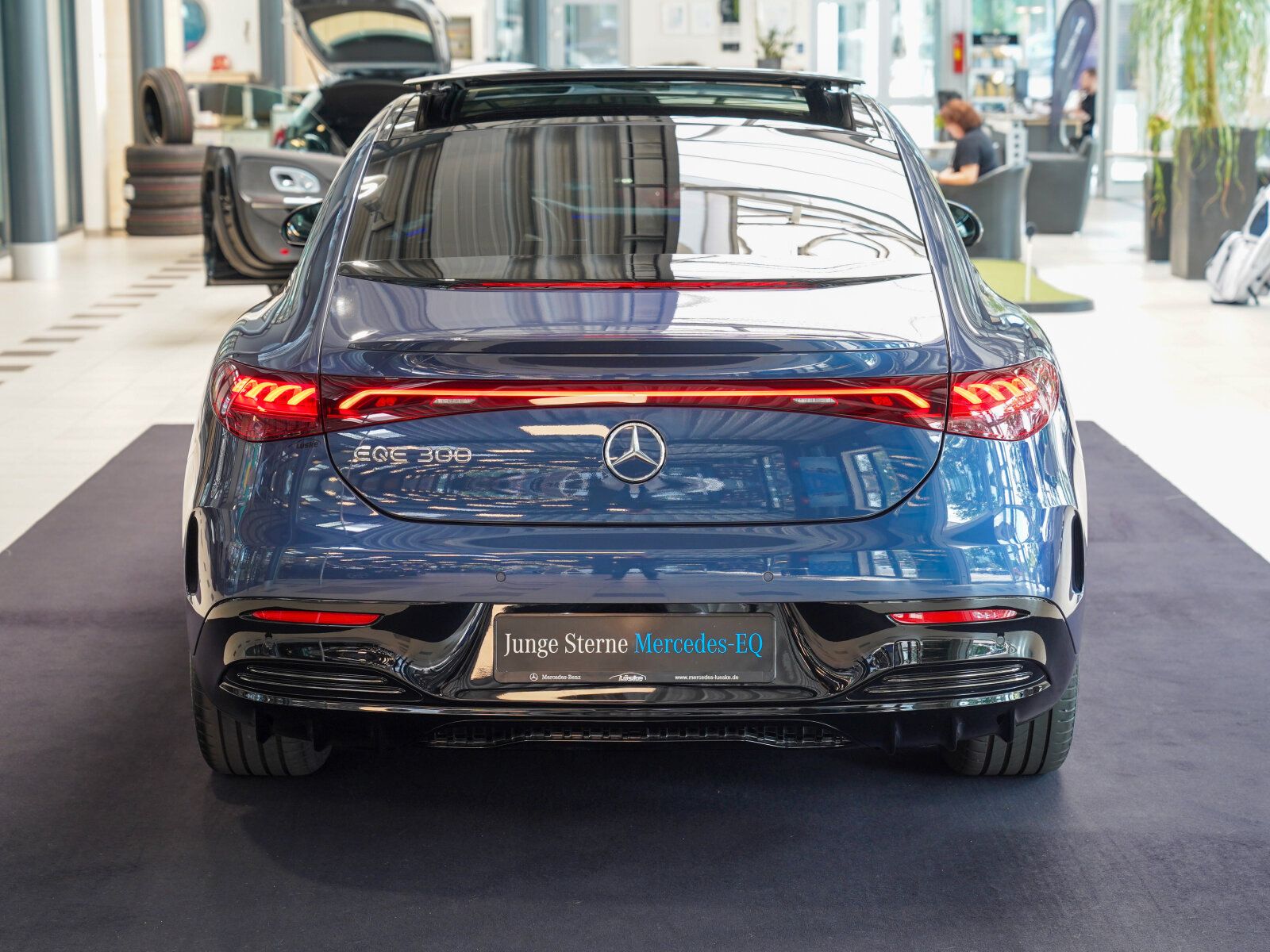 Mercedes-Benz EQE 300 AMG Line HYPERSCREEN Massage Pano HeadUp foto 5