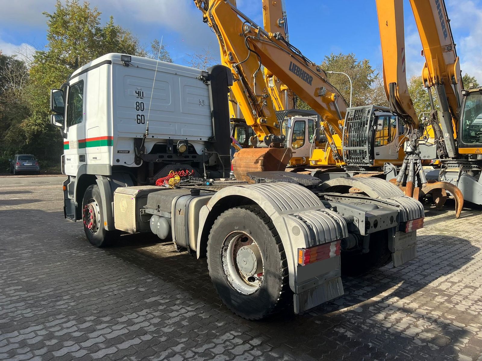 Fahrzeugabbildung Mercedes-Benz Mercedes Benz Actros 1844