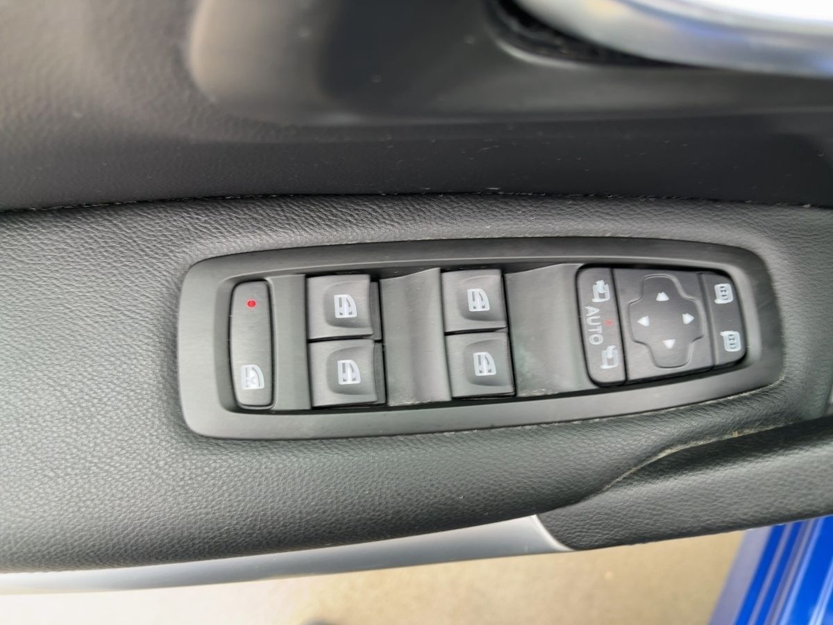 Fahrzeugabbildung Renault Kadjar BOSE Edition TCe 160 EDC GPF SHZ