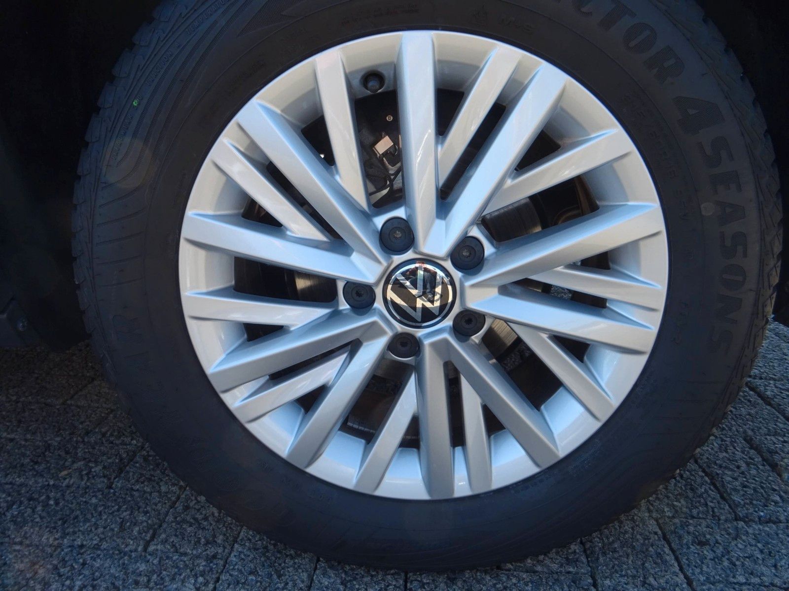 Volkswagen T-Roc 1.0 TSI Life Virt Led Navi/App PDC SHZ foto 24