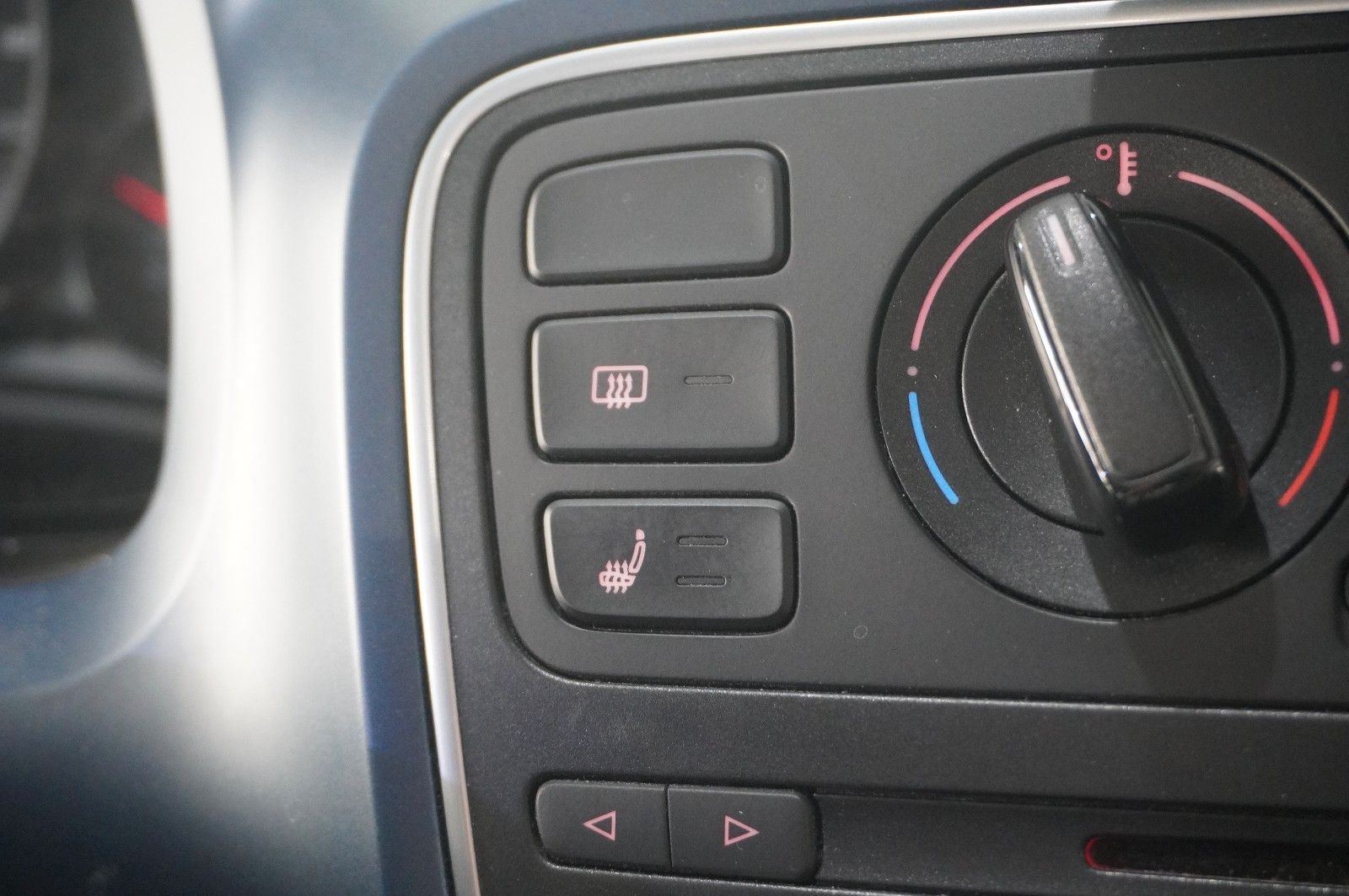 Fahrzeugabbildung SEAT Mii 1.0 CONNECT 5-TÜR NAVI/SPORT/SHZ/PANO./PDC