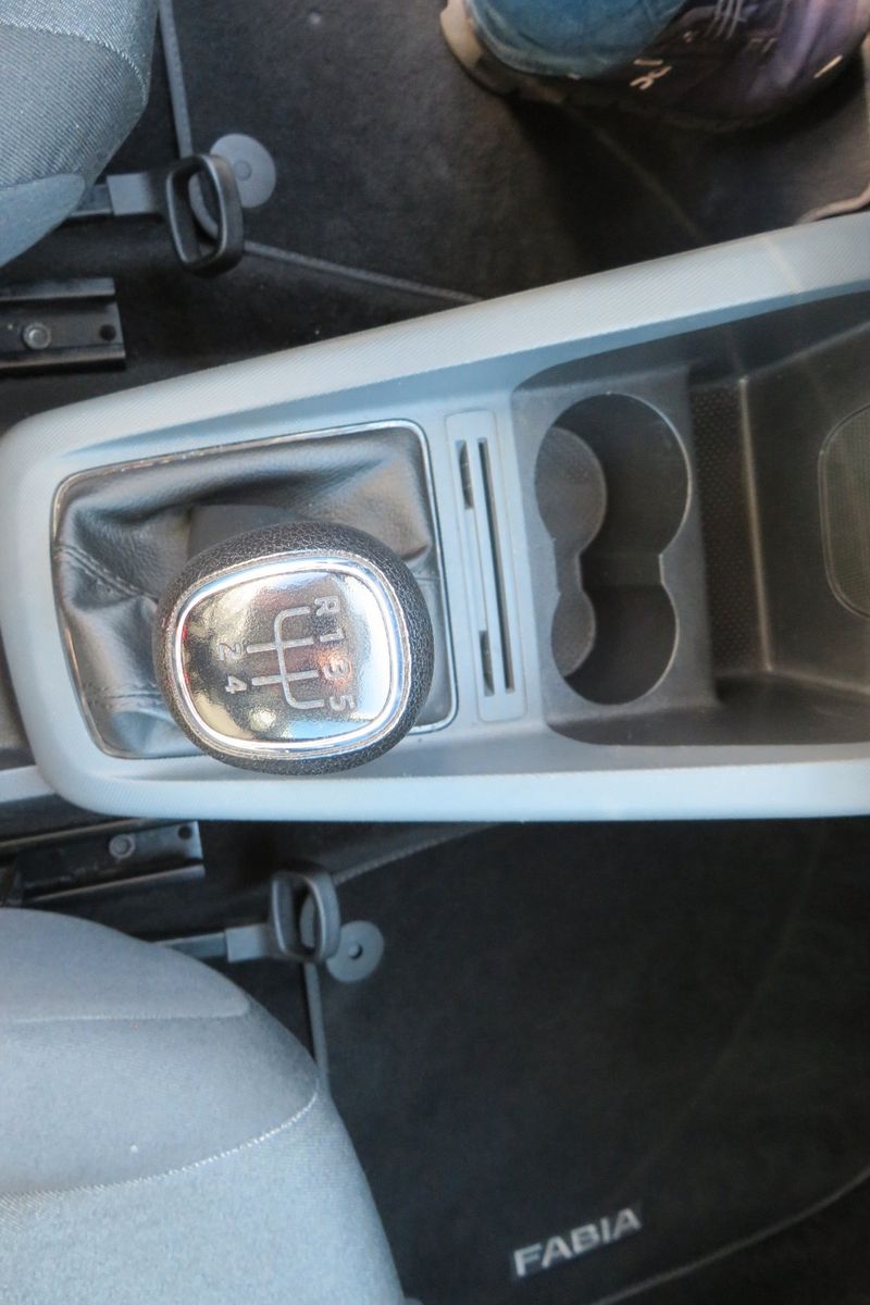Fahrzeugabbildung SKODA Fabia Active KLIMA ALU ZV 1.HAND