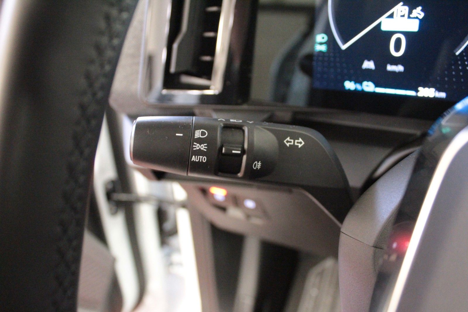 Fahrzeugabbildung Renault Megane E-Tech Electric Equilibre  boost charge