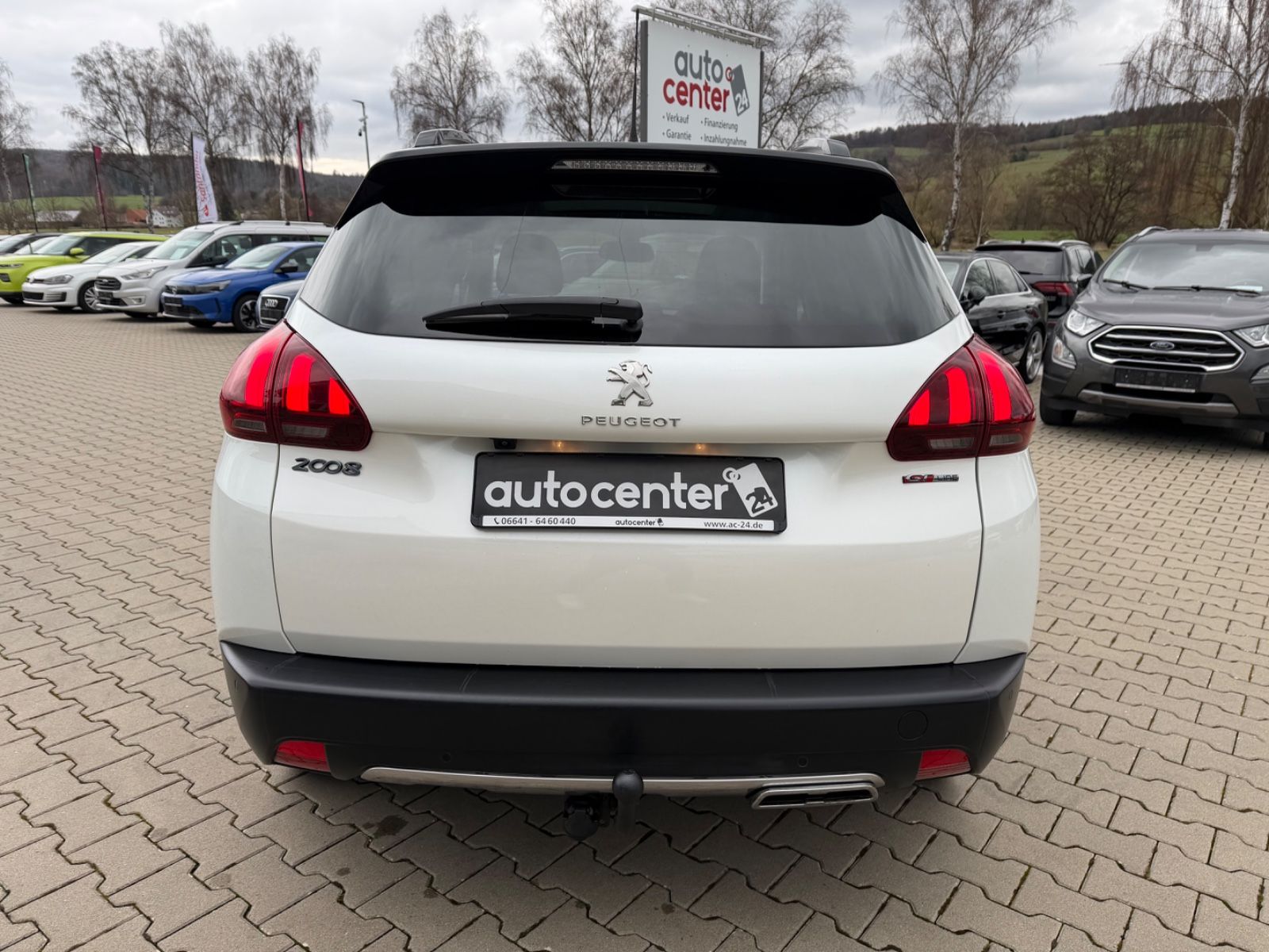 Fahrzeugabbildung Peugeot 2008 GT Line°Automatik°AHK°Pano°Kamera°Leder°