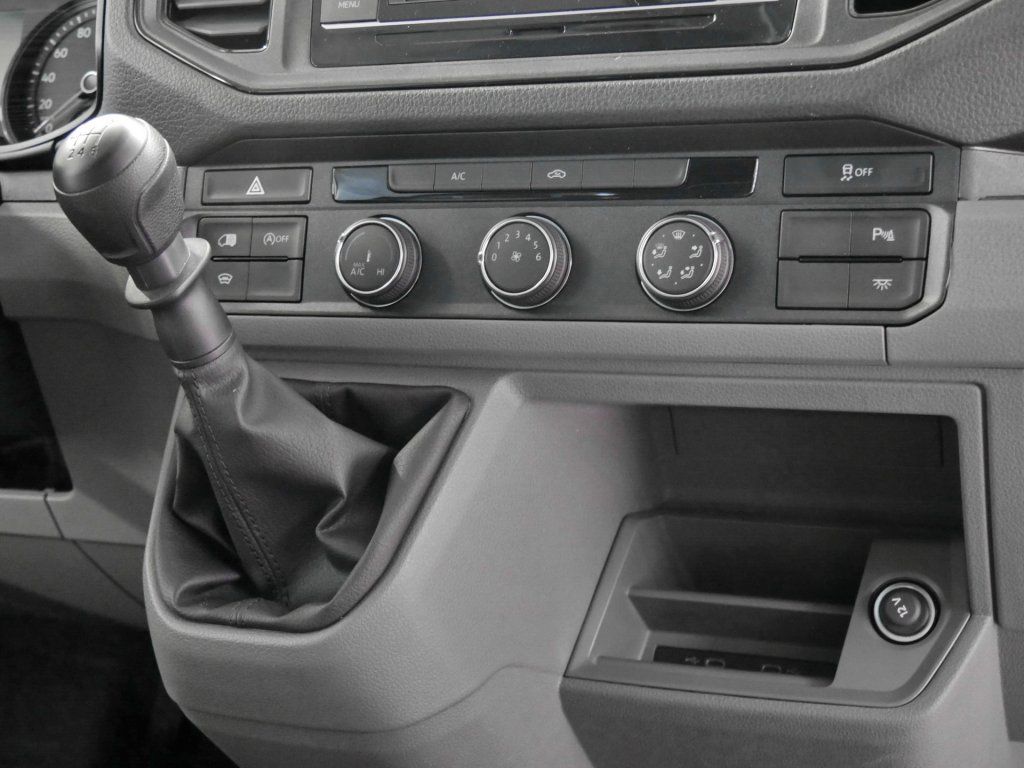 Fahrzeugabbildung Volkswagen Crafter Kasten 2.0 TDI MR Hochdach AHK Kamera