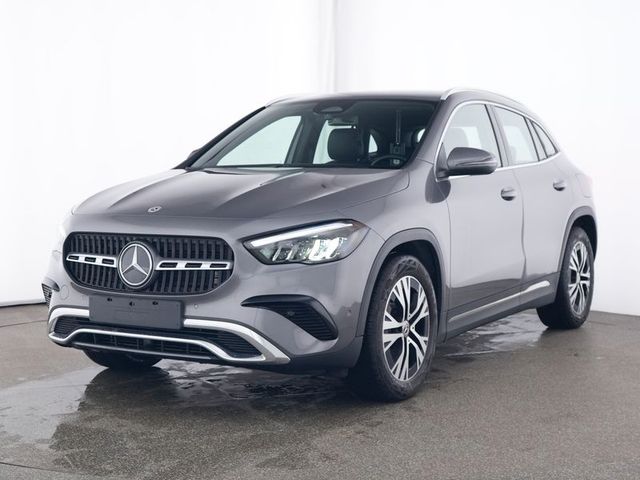 Mercedes-Benz GLA 200 Progressive AHK+Kamera+LED+Easy-Pack+LKH