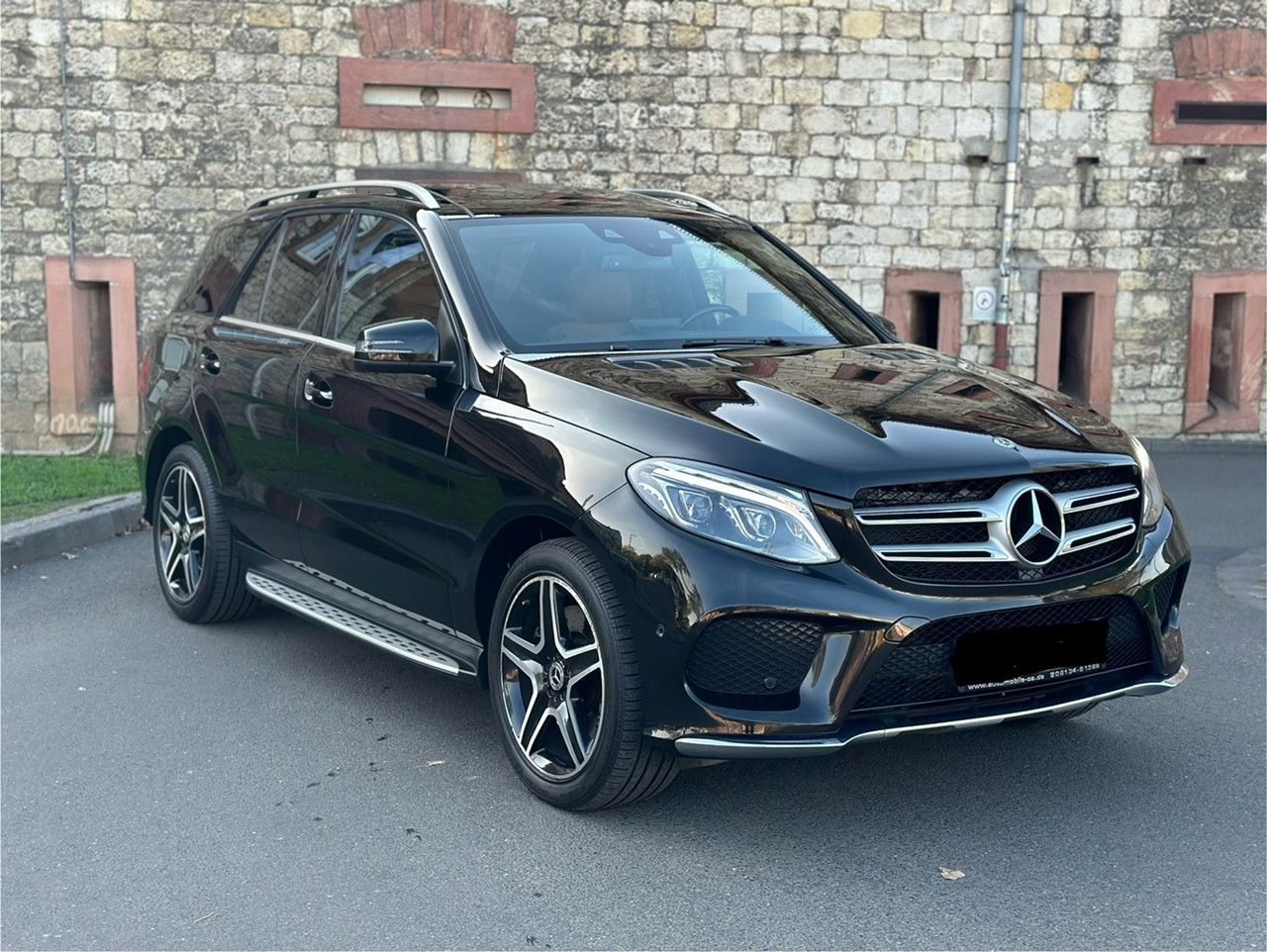 Fahrzeugabbildung Mercedes-Benz GLE 400 4MATIC AMG LINE*PANORAMA+20´LM+KAMERA*