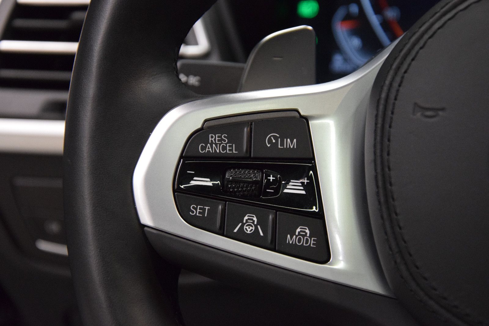 Fahrzeugabbildung BMW X4 xDrive 30 d M Sport Pano HuD Laser ACC AHK