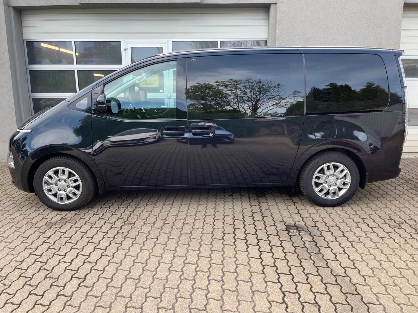 Hyundai Staria – Bild 2