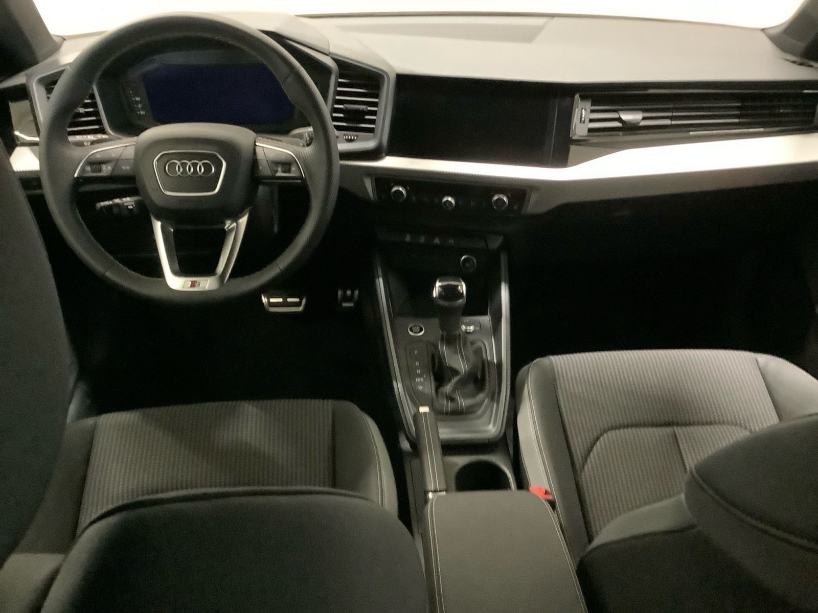 A1 Sportback S line 30TFSI S tronic,Navi,LED,ACC