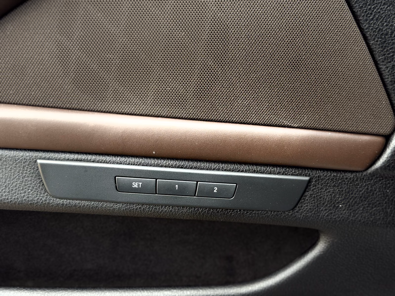 BMW 550i LCI M Sport | 449 ch | BVA | Affichage tête haute | Soft Close | Caméras 360 | Harman Kardon